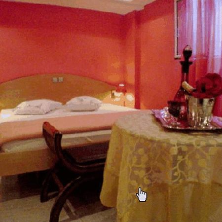 Hotel Niki Pireo Esterno foto
