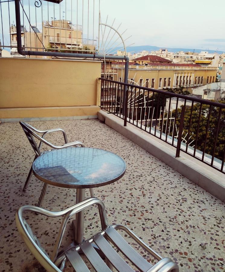 Hotel Niki Pireo Esterno foto